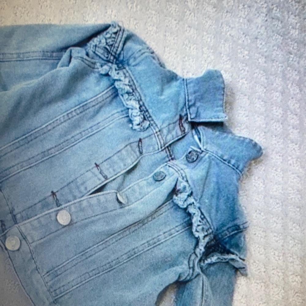 Good condition kid’s zipper jackets
